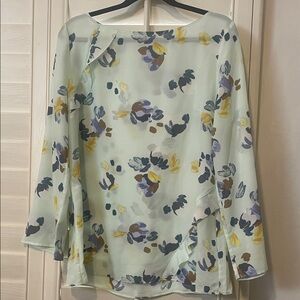 Banana Republic Women's Blouse - Mint Floral